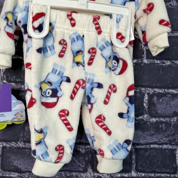Bluey 0-3 Months 2-pc Bluey Sweatshirt Pant Set Fuzzy Candy Canes Santa Hat - Picture 11 of 12